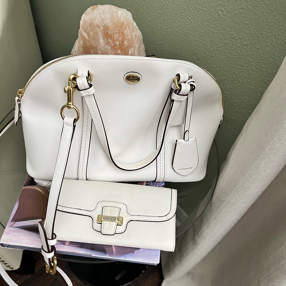 Coach purse and wallet